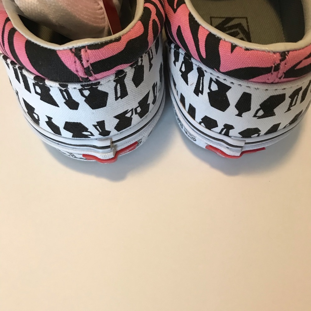 Ashley Williams Era Sneaker NWT without Box - Picture 4 of 8